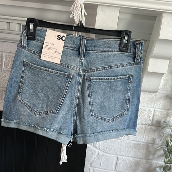 Nwt!! High Rise Mom Short!! - Picture 4 of 6